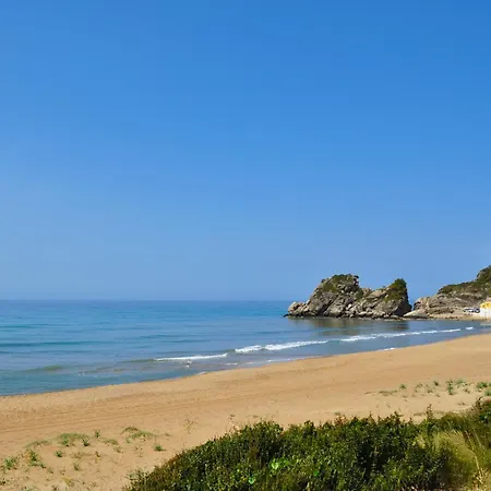 Above No 1 Apartament *