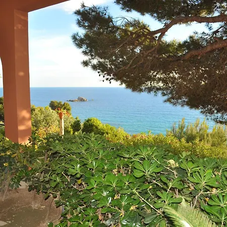 Above No 1 Apartamento